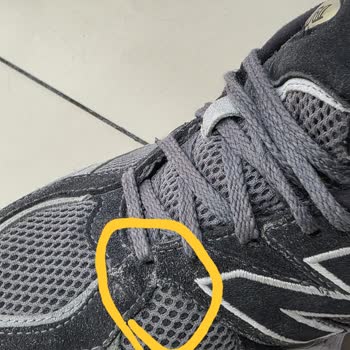 New Balance 9060 Ayakkabısında Kısa Sürede Yırtılma Ve Değişim Talebi