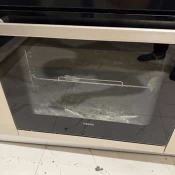 Teka Fırın İç Camı Kırıldı, Garanti Kapsamında Ücretsiz Değişim Ve Teknik Rapor Talebi