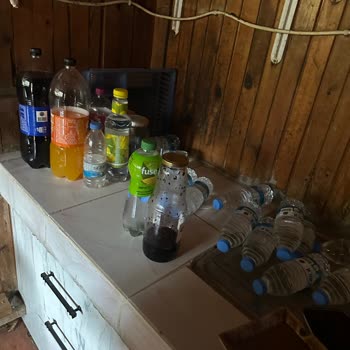 Pepsi Ekibi İzinsiz Dolap Alışıyla Barı Çizdi Ve Hasar Verdi
