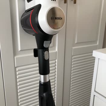 Bosch Unlimited 7 Şarjlı Süpürge Plastik Parçası Sürekli Çatlıyor Ve Çekim Gücü Düşüyor