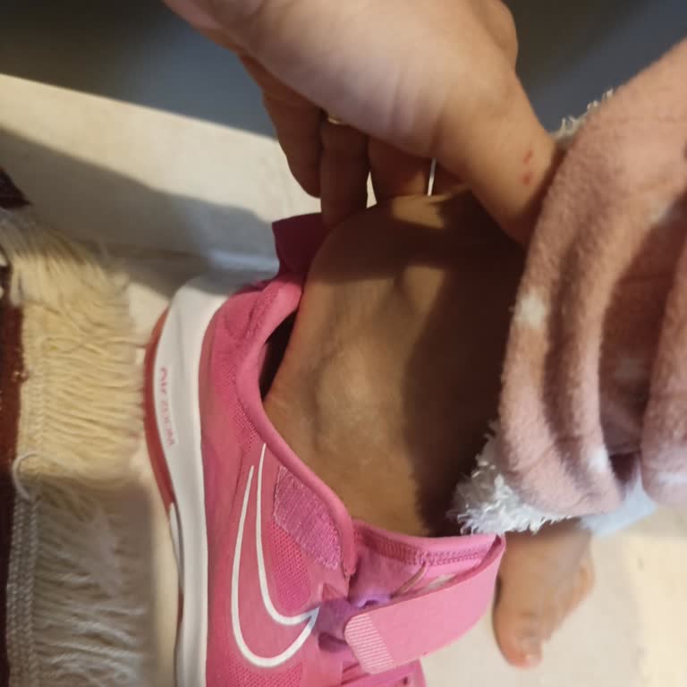 Dolap Üzerinde İlanla Uyuşmayan Nike Spor Ayakkabı Ve İade Talebinin Reddedilmesi