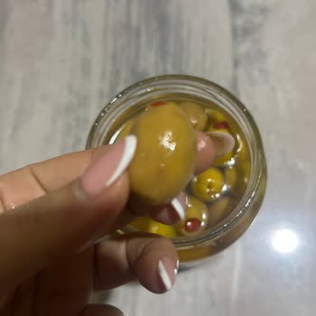 Açılmış Bozuk Zeytin Ürünü İçin İade Reddi Ve Çalışan Davranışı