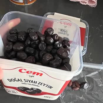 A101’den Satılan Küflü Cem Zeytini İçin Ücret İadesi Talebi
