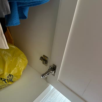 Kelebek Mobilya Genç Odası Takımında Yatak Göçmesi, Dolap Kapak Arızası Ve Baza Kırılmasıyla İlgili Ücretsiz Onarım/Değişim Talebi