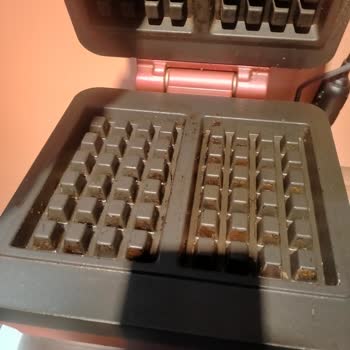 Omake Waffle Makinesinde Plaka Sorunu Satış Kaybına Neden Oldu
