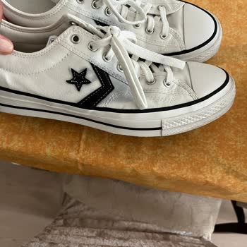 Yağmurda Renk Atmasıyla Sorun Yaşayan Converse Ayakkabının İade Talebi