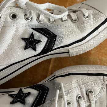 Yağmurda Renk Atmasıyla Sorun Yaşayan Converse Ayakkabının İade Talebi