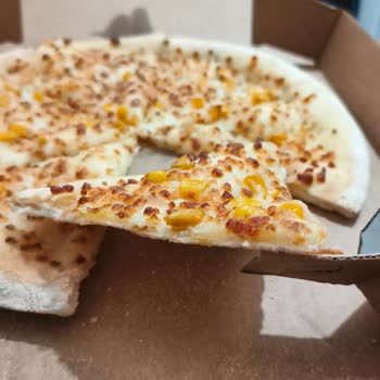 Domino’s Kasımpaşa Şubesinde Soğuk, İnce Pizza Ve Gecikmeli Teslimat Şikayeti