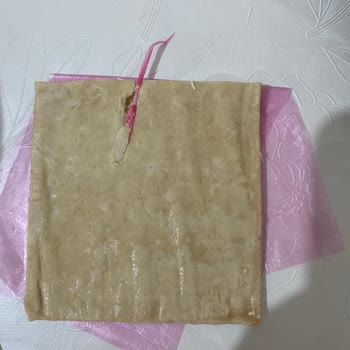 Superfresh Tereyağlı Milföyde Siyahlaşan Hamur Ve Poşet Parçaları