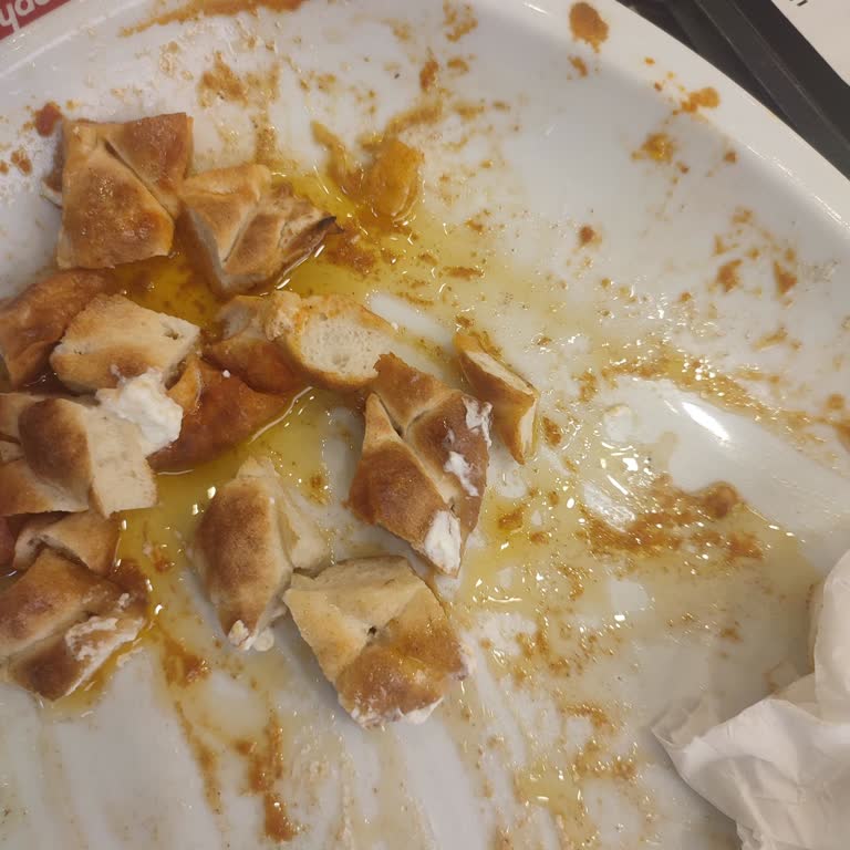 Baydöner Şubesinde Kuru, İnce Kesilmiş Döner Ve Yetersiz Porsiyon Şikayeti