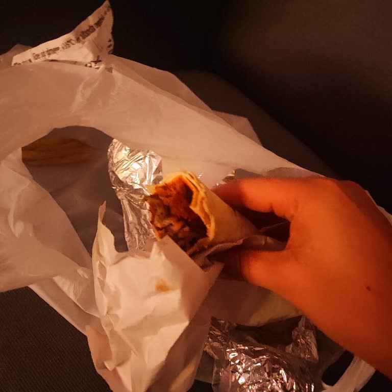 Migros Yemek Uygulamasında Bayat Ve Buz Gibi Ürün Gönderimi İçin Tam Ücret İadesi Talebi