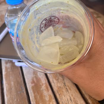 Gaziantep Sanko Park Kahve Dünyası'nda Buzla Dolu Latte İçin 530 TL Ödeyen Müşterinin Şikayeti