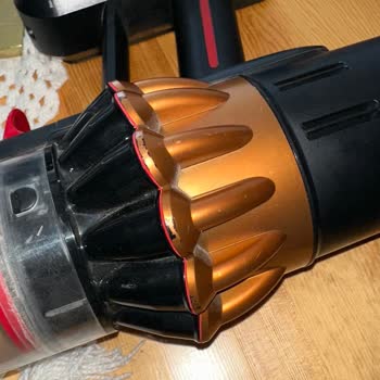 Dyson Dikey Süpürge Standı Kendi Kendine Kırıldı, Müşteri Hizmetinde Tutarsızlık