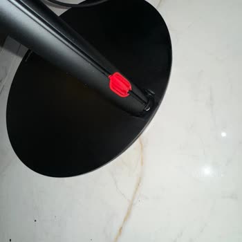 Dyson Dikey Süpürge Standı Kendi Kendine Kırıldı, Müşteri Hizmetinde Tutarsızlık