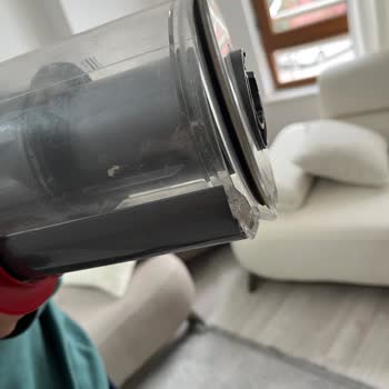 Dyson V10 Süpürge Hazne Kapağı Arızası Ve Müşteri Hizmetlerinden Çözüm Talebi