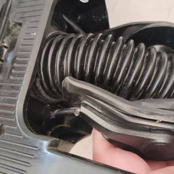 Bosch Süpürme Başlığı Kırıldı, Ücretsiz Değişim Talebi