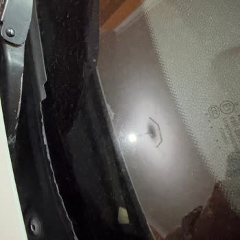 Borusan Çorlu Yetkili Serviste Ön Cam Izgara Çürümesi Ücretsiz Değişim Talebi