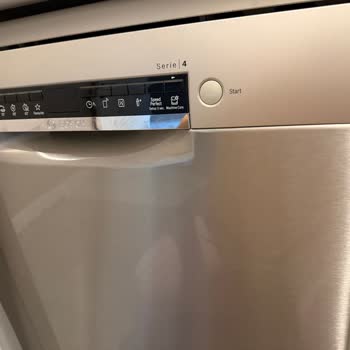 Bosch Buzdolabında Donma Ve Çamaşır Makinesinde Paslanma Şikayeti