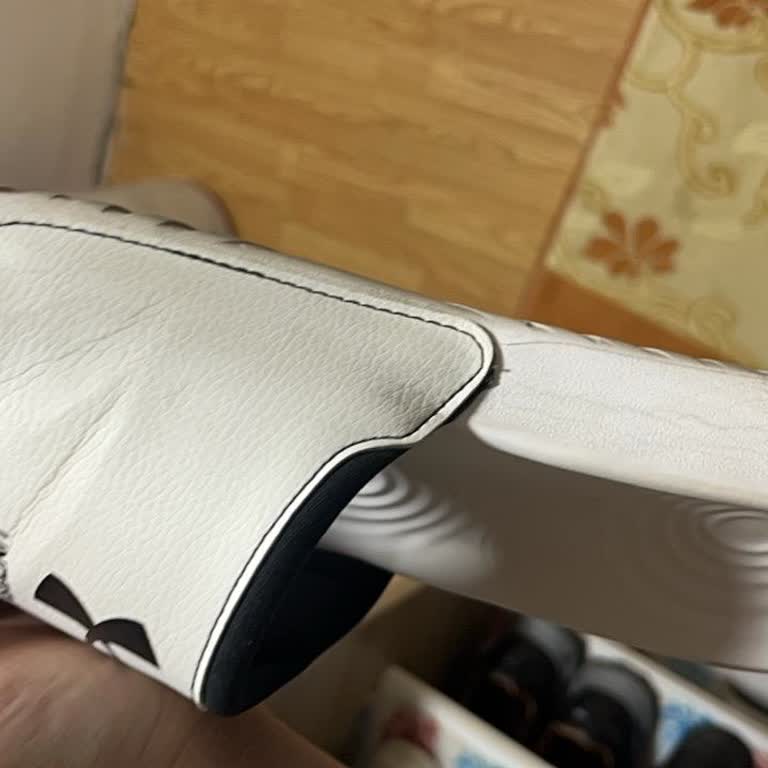 Under Armour Erkek UA Select Terliğinin Kısa Sürede Çatlaması Ve İade Talebi