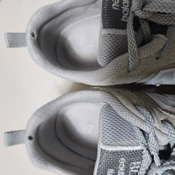 New Balance Ayakkabısında Kısa Sürede Topuk Deformasyonu Ve Yırtık