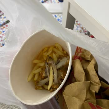 Popeyes Getir Yemek Siparişinde Eksik Hamburger Ve Çiğ Patates