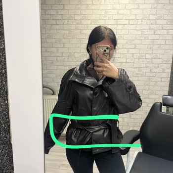 Meka Butik’ten Aldığım Çekette Yaka Etiketi Kesik Ve Kemer Yanlış Konumda