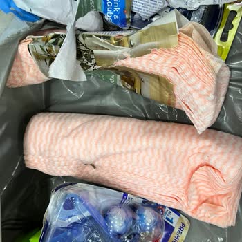 Rossmann Kargosunda Sızdıran Ve Yırtılmış Temizlik Ürünleri