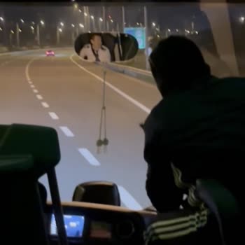 Şoförün 1,5 Saat Süren Sohbeti Yolcu Güvenliğini Riske Attı