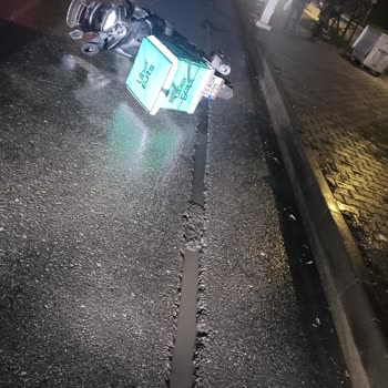 İlkadım’da Çukur Nedeniyle Motosiklet Kazası Ve Acil Yol Onarımı Talebi