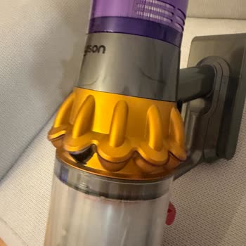 Dyson V15 Silikon Parçası Kırıldı, Garanti Değişim Talebi
