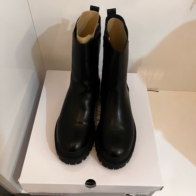 Deichmann Botunda Üretim Hatası Ve Mağazanın Çözüm Bulamaması