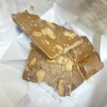 Nestle Sütlü Fındıklı Çikolatanın Kırık Ve Renk Sorunu
