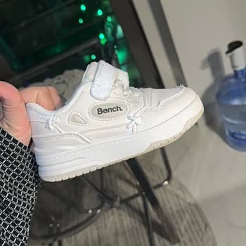 Deichmann Bursa Mağazasından Bench Ayakkabısının Hızlı Deformasyonu