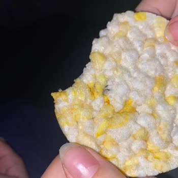 Eti Gong Patlamış Mısırda Siyah Lekeler: Kalite Kontrolüne Yönelik Şikayet