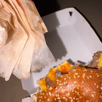 Trendyol Yemek Saç Çıkan Burger Ve İade Talebinin Reddedilmesi!