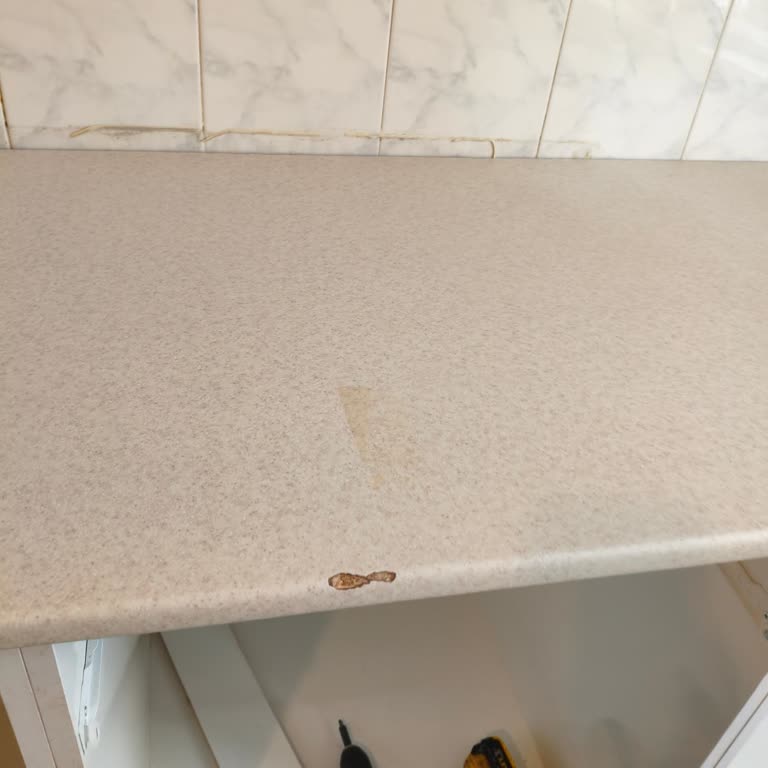 Koçtaş'tan Gelen Hasarlı Mutfak Tezgahı İçin Yetersiz Hediye Kartı Ve Gecikmiş İade Talebi