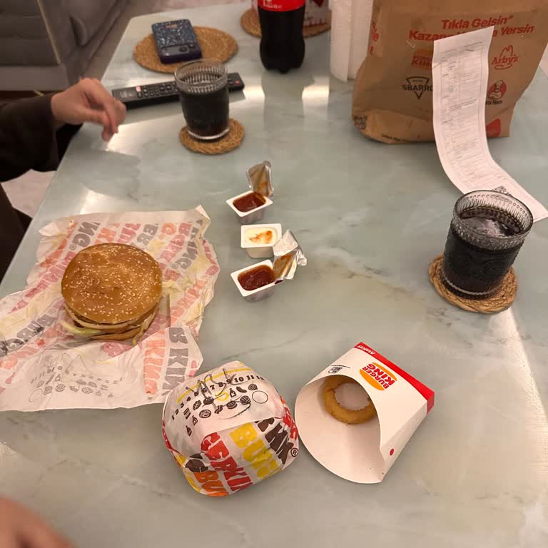 Eksik Patates Ve Soğuk Burger İçin Tam İade Talebi