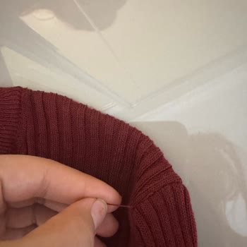 Lusin Sigara Kokulu Ve Kalitesiz Elbiseler İçin Ek Kargo Ücreti Talebi Reddedildi