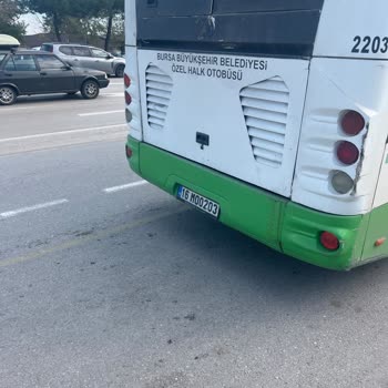 Bursa B17 Otobüsünde Kirli İç Mekan Ve Tehlikeli Sürüş