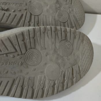 Skechers Ayakkabısındaki Erime Sorunu, Üretim Hatası Reddi Ve İade Talebi