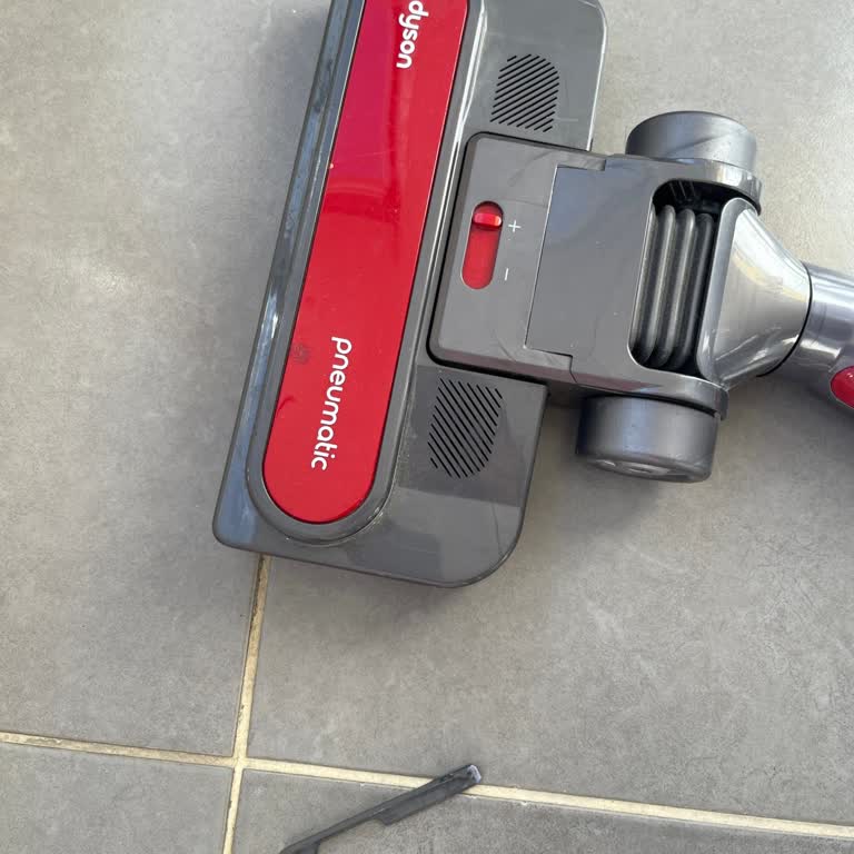 Dyson Süpürge Başlığı Kırıldı, Garanti Reddiyle Hayal Kırıklığı