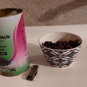 Birlik Siyah Zeytin Konservesinde Metal Parça Bulunması