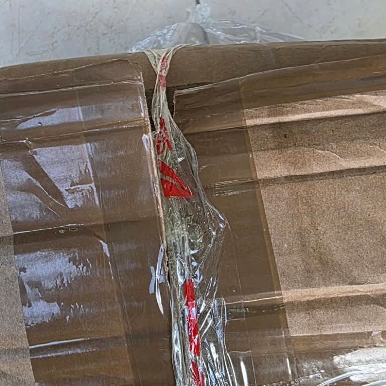 Aras Kargo'da Kesilen Koli, 56 Ürün Çalındı Ve Cevap Bekleniyor
