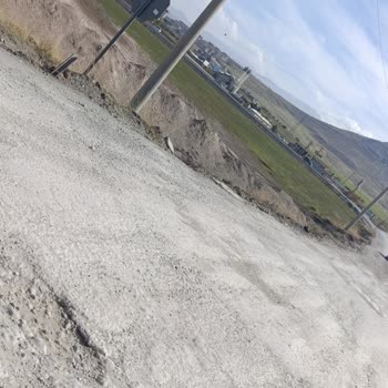 Karayolları Genel Müdürlüğü Tatvan Karşıyaka Mahallesindeki Çukurlu Yol Araçlara Zarar Veriyor!