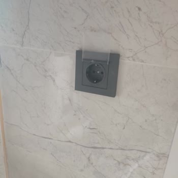 Altus Çamaşır Makinesi Kurulumda Kısa Devre Yaptı, Bayinin Çözümsüz Ve İlgisiz Tutumu
