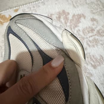 New Balance Ayakkabımda Açılma Ve Dikiş Sorunu, Garanti Reddi Ve Açıklama Eksikliği