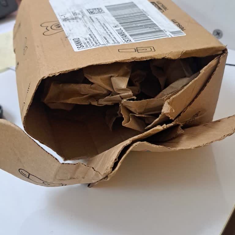 Watsons Siparişinde Geç Teslimat, Hasarlı Paket Ve Eksik Ürünler