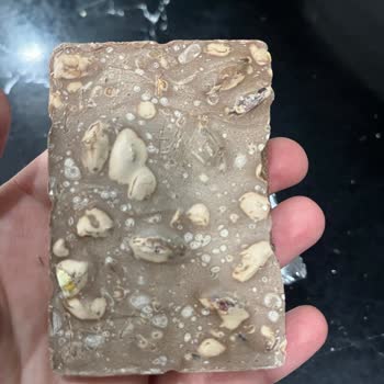 Nestle Sütlü Kare Çikolatada Tat Bozukluğu Ve Mide Ağrısı Şikayeti