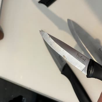 Paslanan Tefal Bıçak Seti İçin Ayıplı Ürün Şikayeti
