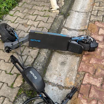 Onvo MX03 Katlama Mekanizması Kırılan Somun Nedeniyle Kaza Ve Yaralanma